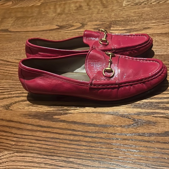 ***Gucci 1953 Horsebit Loafers in Hot Pink | Size 38**** - Picture 4 of 8